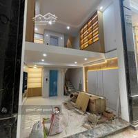 Bán Nhà Phố Đông Quan Cầu Giấydiện Tích38M2 6 Tầng Thang Máy Giá Bán 8,8 Tỷ Ngõ Nông, Gần Phố Liên Hệ: 0985342385