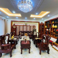 Biệt Thự 4 Tầng - 6.68X18M - Khu Vip Tân Sơn Nhì - Nội Thất Gỗ Cao Cấp Nguyên Khối