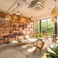 Cho Thuê Nhà Mặt Phố Hào Nam. Diện Tích: 60M2X2T. Mt: 5M