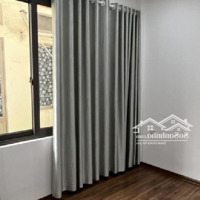 Nhà Sát Ô Tô, Ngõ Thông, Sát Chợ Quang, Trường Học. Tầng 1: Bếp, Khách, Nvs - Tầng 2: 1 Ngủ Master
