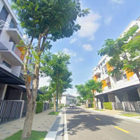 Bán Nhà Phố Lovera Premier , Khang Điền Hcm Mặt Tiền Đường 12M , Vĩa Hè 3M. Liên Hệ: 0922.11.33.66 Hải