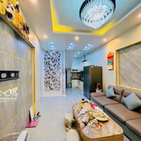 Nguyễn Văn Cừ - Cầu Chương Dương - 5 Tầng 7.6 Tỷ, Ô Tô Vào Tận Nhà