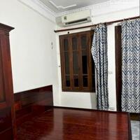 Cho thuê nhà ngõ 156 Hồng Mai 3 tầng x 30m2, 9 Triệu, 3 ngủ, ô tô tận cửa