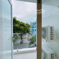 Cho Thuê Căn Hộ 2 Phòng Ngủ Ban Công Siêu Thoáng Gần Cầu Khánh Hội, Calmette,Bến Nhà Rồng,Bạch Đằng
