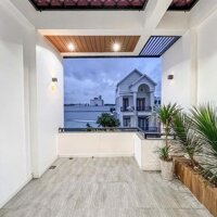 Nhà 3 tầng vừa hoàn thiện ngay KDC Thuận An , Bình Dương