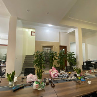 Cho Thuê Nhà Đường Tố Hữu, Vạn Phúc, Hđ,Diện Tích205M2, 4 Tầng, Lô Góc, Siêu Đẹp, Thang Máy, 40 Triệu