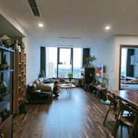 Hiếm - Bán Căn Hộ 2 Phòng Ngủn01-T8 Ngđ 93M2 , Tầng Đẹp, Full Nội Thất.giá Chỉ Hơn 9 Tỷ. Liên Hệ: 0934597119