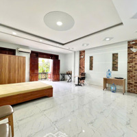 Căn Hộ Dịch Vụ Ban Công, Diện Tích Lớn Ở Sát Đường Dương Bá Trạc Q8