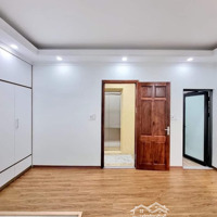 Với Hơn 8 Tỷ Có Ngay Nhà Mới 7 Tầng Thang Máy Đối Diện Lăng Bác Ngay Phố Ngọc Hà Diện Tích 36M.