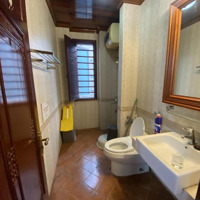 Cho Thuê Sàn Vpdiện Tích150M2 Hầm Rộng Mặt Phố Đường Láng Ngay Ngã Tư Sở, Giá Bán 25 Triệu Phù Hợp Vp Kết Hợp Ở