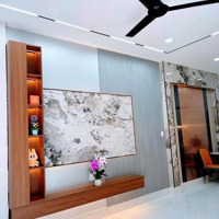 Chưa Tới 3 Tỷ Cho Căn Hai Bà Trưng. Gần Chợ Tân Định, Giá Chỉ 3 Tỷ 300. Hẻm 4M, Sổ Sẵn Hoàn Công