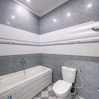 Nhà trệt 2 lầu có sân đậu ô tô, cách đại học Y Dược Cần Thơ 900m