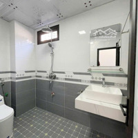 Bán Gấp - Nhà Lô Góc Hà Trìdiện Tích33M2 - Giá Bán 5Ty8 Gần Bà Triệu - Lê Lợi , Ôtô Đỗ Gần