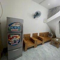 Cho thuê nhà ngõ Giếng Mứt, 3.5 tầng x 32m2, 2 ngủ, 8 Triệu ở gđ, nhóm ngoan