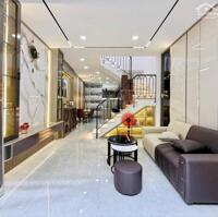 Chú Bảy cần bán gấp nhà hẻm 3m đường Tản Đà, Phường 11, Quận 5. Giá 3tỷ. DT 70m2