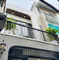 Chú Bảy cần bán gấp nhà hẻm 3m đường Tản Đà, Phường 11, Quận 5. Giá 3tỷ. DT 70m2