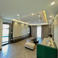 Vip Cầu Giấy, Đường Hoàng Quốc Việt 55M 6 Tầng Thang Máy Lô Góc 3 Mặt Ngõ Thông Rất Gần Phố.