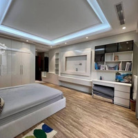 Bán Gấp Nhà Nguyễn Khánh Toàn Cầu Giấy 38M-5 Tầng -Mt5M Ngõ Thông , Trước Nhà 3,8M Cực Gần Phố
