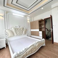 Bán Nhà Góc 2 Mt, Nguyễn Văn Thủ P Đakao Quận 1.Diện Tích4,1 X20M - Cn 70M2- 5 Lầu Hđt 65 Triệu/Th - 37 Tỷ