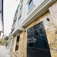 Bán Nhà Dân Xây, Mới Cực Hiếm Phố Hoa Lâm- Ngô Gia Tự 35M 5T Ô Tô Đỗ Cổng, Thông Thoáng, Giá:6,1Ty