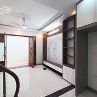 Bán Nhà 5 Tầng 32M², Long Biên Vị Trí Vàng Đối Diện Aeon Mall, Giá Chỉ 5.6 Tỷ!