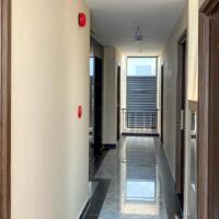 CHDV NGAY TRƯỜNG ĐẠI HỌC - KHÔNG THIẾU KHÁCH - 5 TẦNG (HẦM + THANG MÁY)