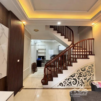 Quá Hiếm Ngọc Hà 45M-5 Tầng - Ngõ Thông , Sát Phố , Phân Lô 2 Thoáng , Dân Xây , Gần Lăng Bác