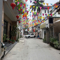 Ô Tô Tránh Đỗ - Lô Góc - Kinh Doanh - Ngõ Thông.