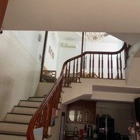 (Chính Chủ) Cần Bán Nhà Mặt Phố Vừa Ở Vừa Kinh Doanh Tốt