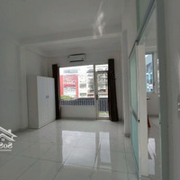 Mặt Tiền Nguyễn Hồng Đào 5 Lầu 111M2 Đối Diện Chợ Bàu Cát Thu Nhập Ổn Định 50 Triệu/T. Giá Chỉ 23,5 Tỷ