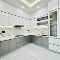 Đặng Văn Ngữ - Khu Nhà Giàu- Ngang 5.2M - 63M2 - 4 Tầng Btct - 5 Phòng Ngủ 6 Vệ Sinh- Phú Nhuận - 14.8 Tỉ