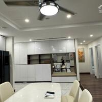 Chính chủ nhờ bán căn hộ chung cư cao cấp dự án :   ( 136 Hồ Tùng Mậu  145m2, 3PN, full nội thất