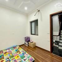 Cần bán gấp nhà phân lô phố Nghĩa Tân 57m2, 4T, thang máy, ô tô tránh