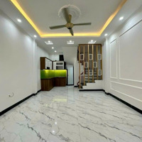 Giá Vô Cùng Ưu Đãi Chỉ 5.25 Tỷ Sẵn Nhà 5T 30M2 Mặt Ngõ, Ngay Đầu Đường Ỷ La - Dương Nội 0945134705