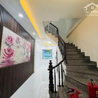 Bán gấp siêu phẩm nhà Nam Từ Liêm 40m2-5 Tầng- Ô tô đỗ cửa – 8 tỷ