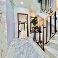 Siêu phẩm 5 lầu mới có T.máy ngang 5m 60m2 vài bước đi siêu thị Emart Phan Huy Ích 9.8 tỷ.