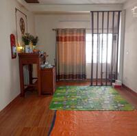 HƠN 8 TỶ, NHÀ NGUYỄN VĂN CỪ 40M, 4T, MT4M, Ô CHỜ THANG MÁY, CÁCH 20M RA SÂN XE 45 CHỖ QUAY ĐẦU.