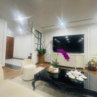 Bán Gấp Căn Góc 4 Phòng Ngủ- 180M2 - E4 Yên Hoà, Cầu Giấy. Tầng Trung 3 Mặt Thoáng, Full Nội Thất