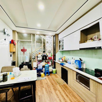 Siêu Phẩm Phú Nhuận, Trường Sa Giáp Phan Xích Long, 5 Tầng Mới Đẹp, Sau Căn Mt, Hxh, 31M2, 8.85 Tỷ