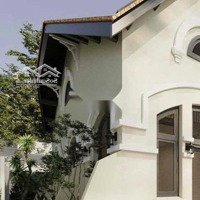 Cho Thuê Biệt Thự Cổmặt Tiềntrần Quốc Thảo, P.võ T. Sáu, Q.3 Giá 80 Triệu