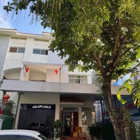 Cho Thuê Biệt Thự Phú Mỹ Hưng, Q7 8X20 3 Lầu Giá Bán 50 Triệu