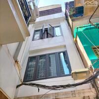 Cho thuê nhà  ngõ 139 Tam Trinh, 25m2 x 4 tầng, 2 ngủ đẹp, 9 Triệu