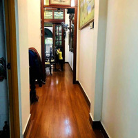 Chính Chủ Bán Nhà Cầu Giấy 40M-5 Tầng ,Mt4M- Dân Xây Phân Lô, 3 Thoáng ,Ô Tô Đỗ Sát Nhà , Cạnh Phố