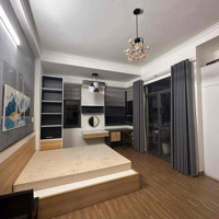 Nhà 4 Tầng, 6 Phòng, Hđt Khoán 30 Triệu, Cn 45M2, Nguyễn Trãi, Quận 1 - Chỉ 8 Tỷ Tl