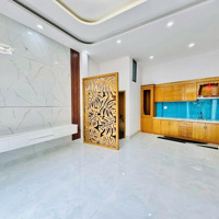 Cần Bán Nhà Hẻm Võ Thị Sáu Q3. 46,35M2 Giá Bán 3Tỷ400. Hẻm Ô Tô Sổ Riêng Chính Chủ. Nhà Đang Trống.