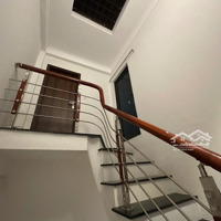 Trung Tâm Quận Hbt - Nhà Đẹp Ở Ngay - 20M Ra Ô Tô - Trước Nhà Thoáng Sáng - 3 Gác Đỗ Cửa.
