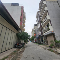 Bán Đất Thổ Cư - Ngay Cạnh Chợ Nhổn - Đường Ô Tô Tránh Nhau Diện Tích: 55M, Mặt Tiền 5.7M.