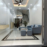Bán Nhà Ngọc Lâm,50M,Kinh Doanh Đa Dạng,Trước Nhà Ô Tô Tránh,Nội Thất Sang Sịn,13Xty
