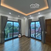 Thang Máy - Oto Ngủ Trong Nhà - Lô Góc
