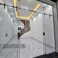 Nở Hậu - Mặt Phố Kinh Doanh- Ô Tô Tránh